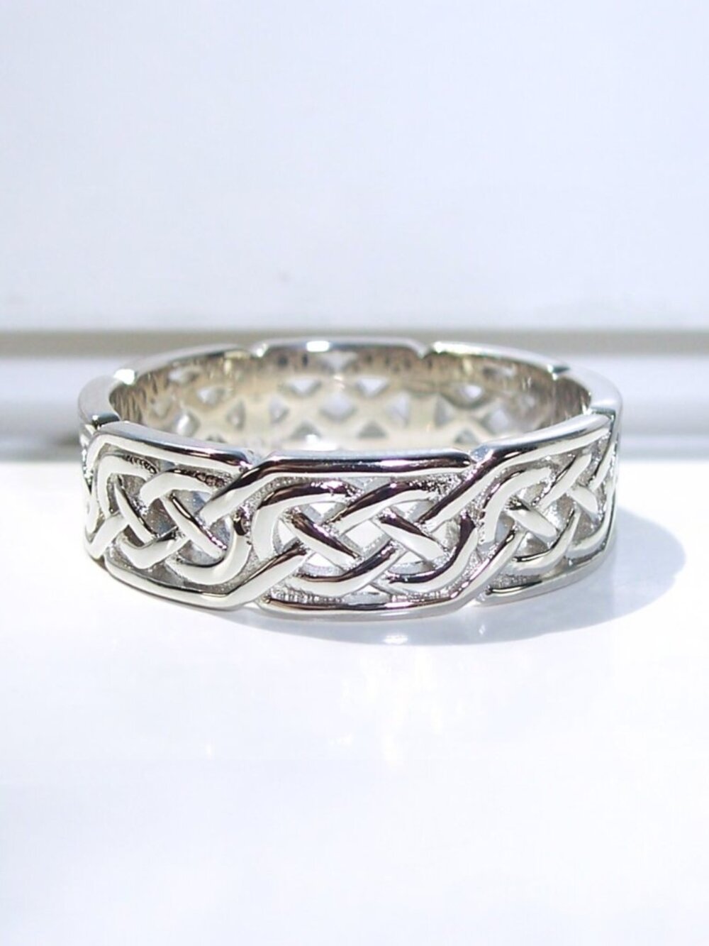 925 STERLING SILVER Celtic Irish Endless Knot Band Ring